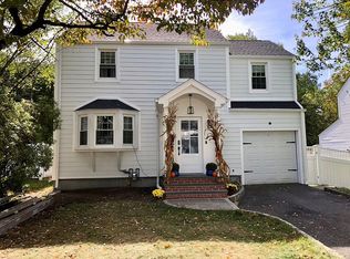 59 Rugby Rd, Cedar Grove, NJ 07009