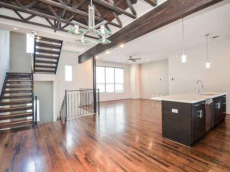 4708 Crawford St — Photo 11