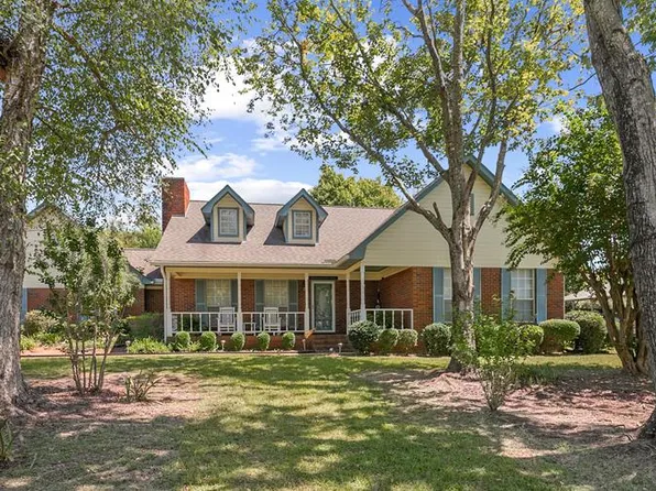 2610 Radcliff Rd, Dothan, AL 36303