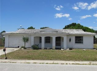 3251 Salisbury Dr, Holiday, FL 34691