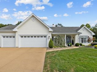 521 Crown Pointe Estates Ct, Ballwin, MO 63021
