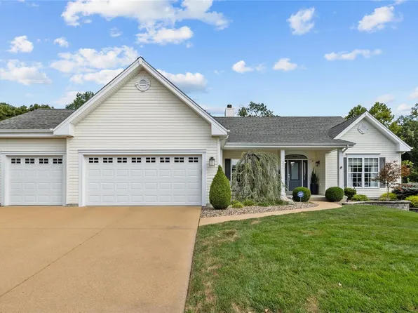 521 Crown Pointe Estates Ct, Ballwin, MO 63021