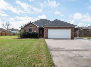 3901 Joplin Ave, Groves, TX 77619
