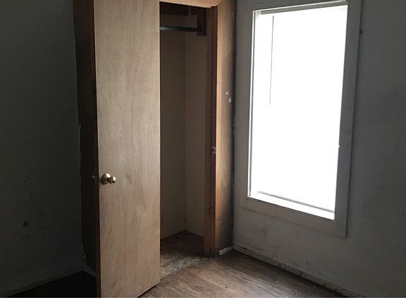 4th image of 512 N Odom St