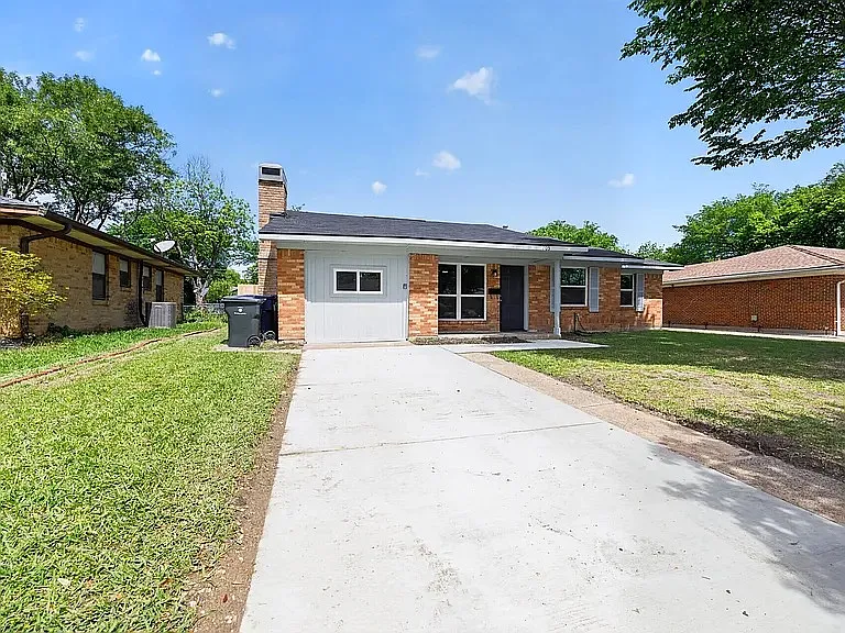 705 Donald Dr — Photo 14