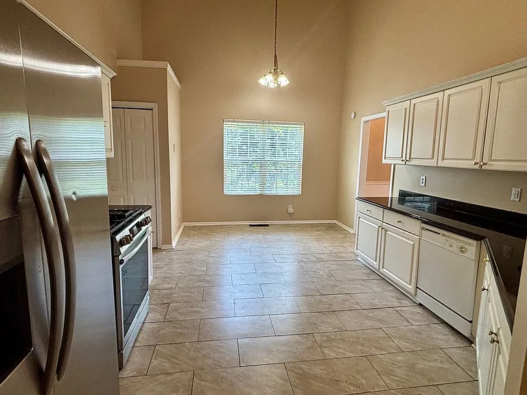 540 Chandon Way — Photo 8