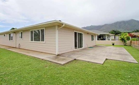 2nd image of 1890 Keahikano Pl