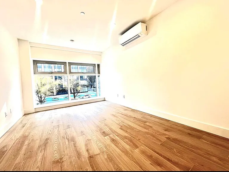 136 Delancey St #1 — Photo 8