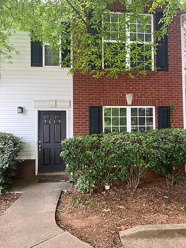 5615 Strathmoor Manor Cir Photo 1