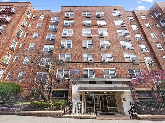 4th image of 65-65 Wetherole St #5G