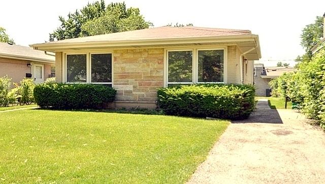 1st image of 31 Wilmette Ave