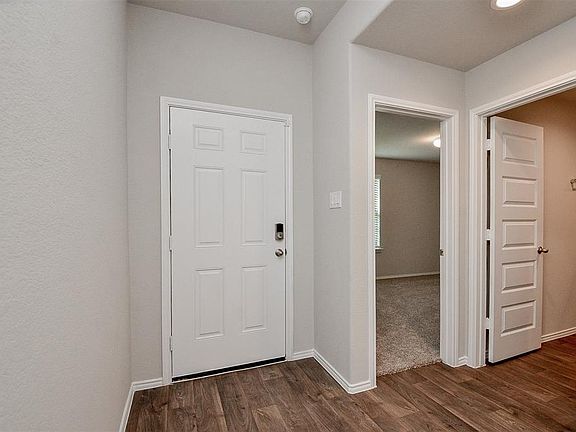 5th image of 6303 Graham Bend Ln