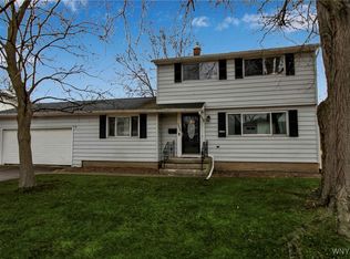 173 Cindy Dr, Williamsville, NY 14221