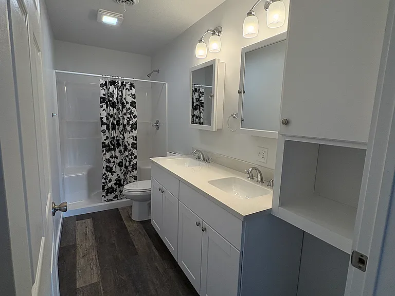 404 N Oak St #C — Photo 5