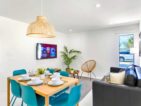 2110 NW 66th St, Miami, FL