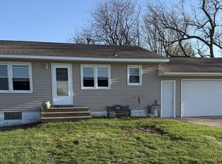 610 8th Ave NE, Waseca, MN 56093