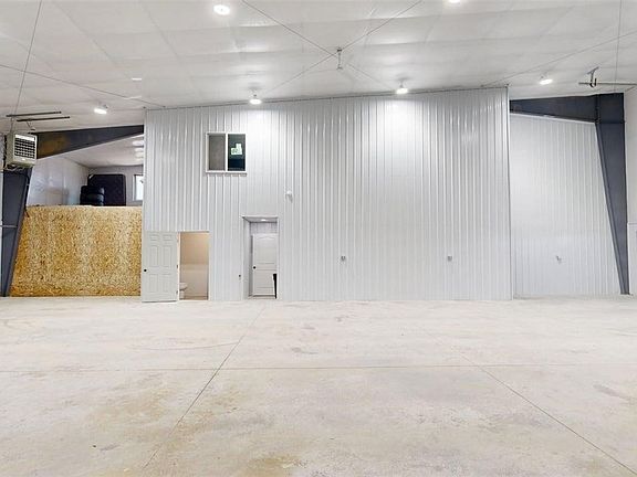 5th image of 3734 Crescent Lake Rd Unit 4