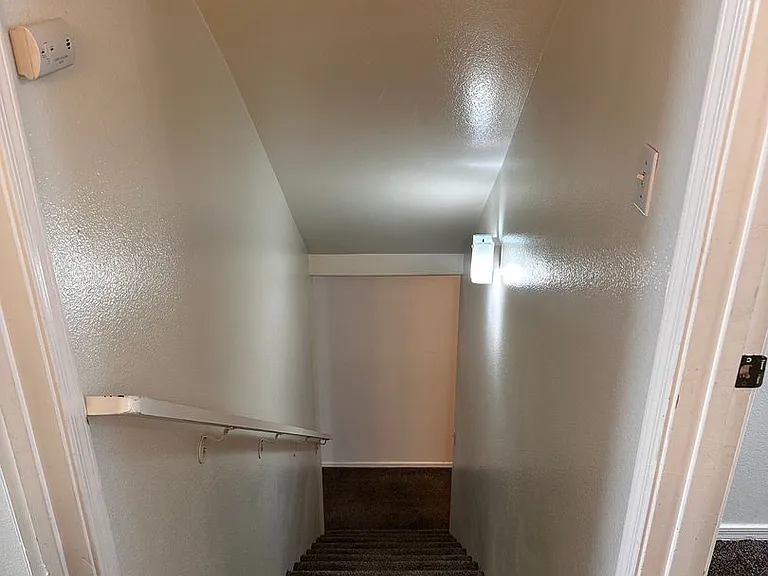 3329 Armour Ln — Photo 7