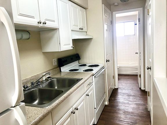 5th image of 840 Cherry St