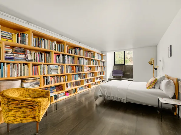 208 Vanderbilt Avenue image 6 of 14