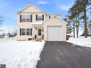 5089 McLean Station Rd, Green Lane, PA 18054