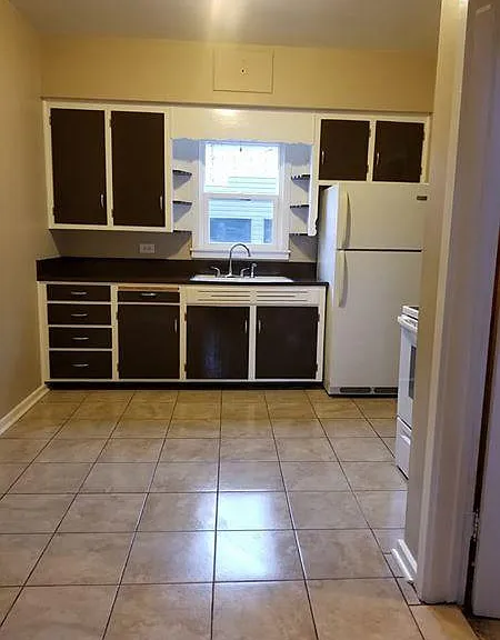 112 E Longyear St #2 — Photo 2