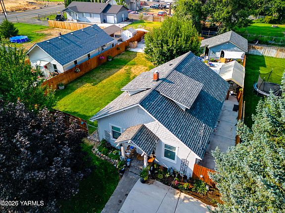 3rd image of 8505 Aspen Rd
