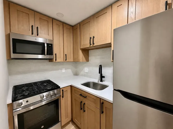 96 Miller Ave, Portsmouth, NH