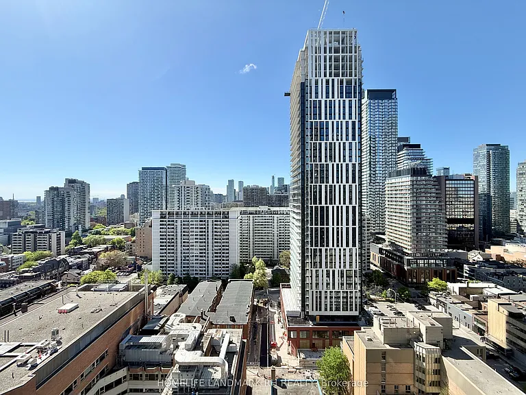 28 Wellesley St E #2204 — Photo 3