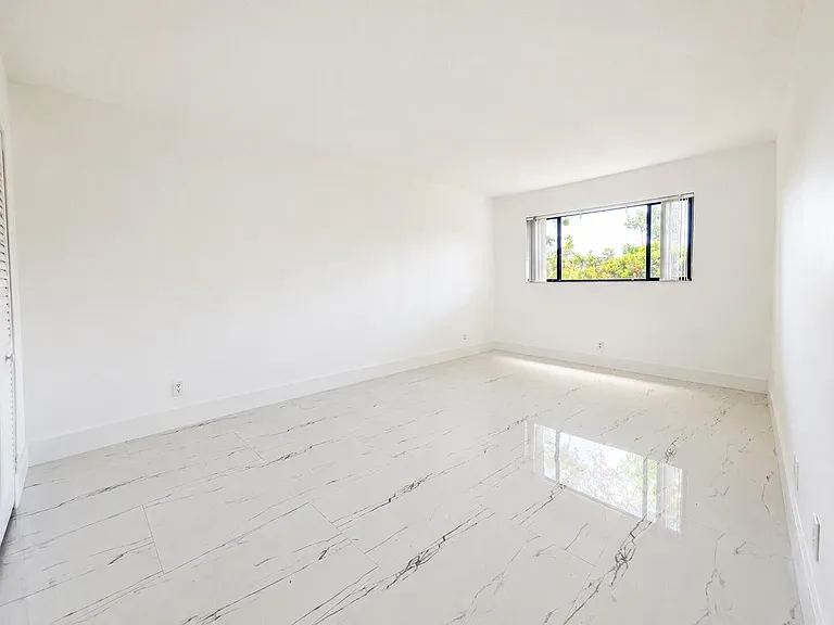 588 Trace Cir #104 — Photo 12