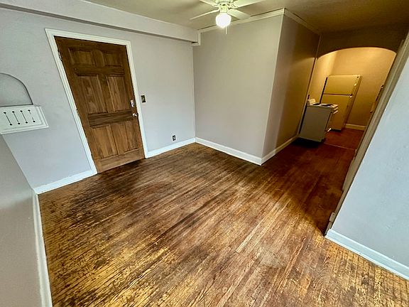 2nd image of 122.5 E Lincoln Ave APT 6