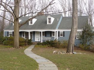 22 Chimney Ridge Dr, Morristown, NJ 07960