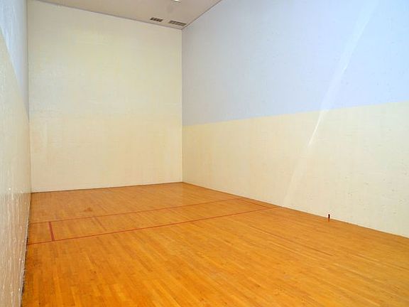 5th image of 1107 Kaywood Drive E