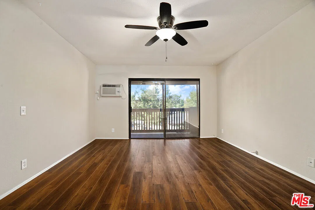 1 bed, 1.0 bath, 663 sqft, $1,800 — Photo 3