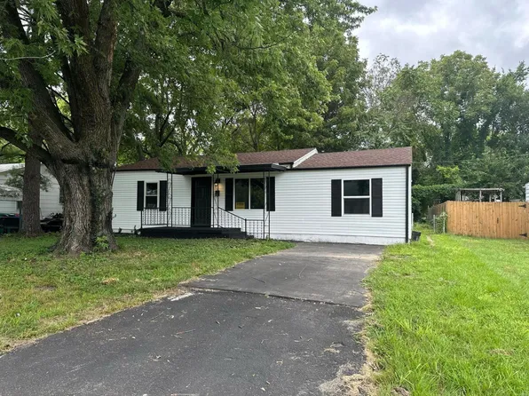 27 Kinder St, Cahokia, IL 62206