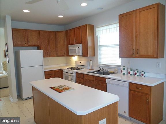 4th image of 120 Haslan Ln