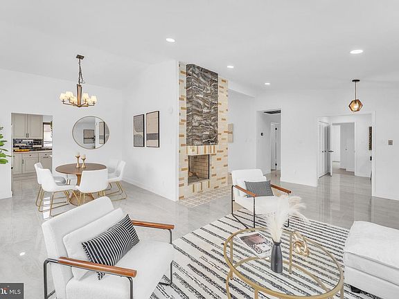 5th image of 552 Four Mile Branch Rd