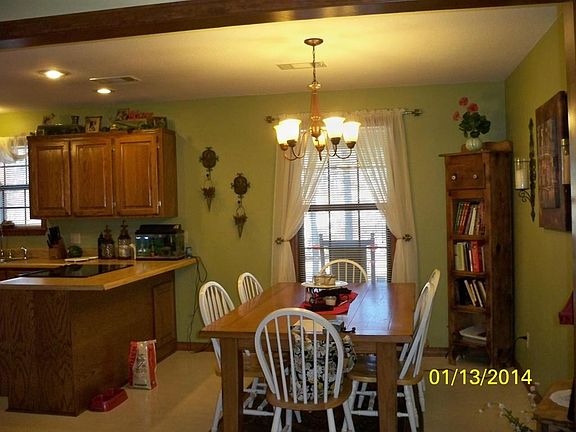 3rd image of 10240 Mockingbird Ln