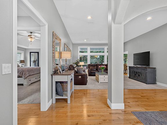 4th image of 1890 N Alders Court