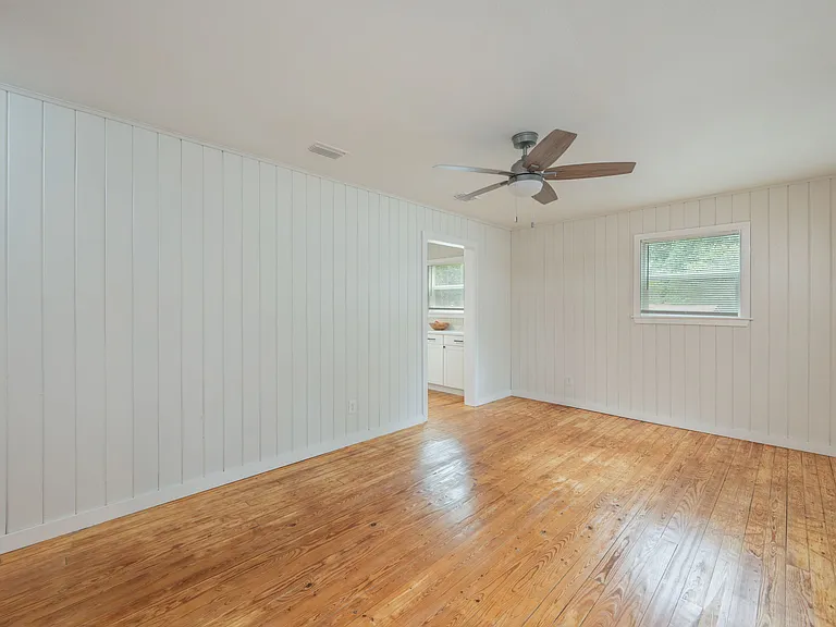 812 E Edney Ave — Photo 10
