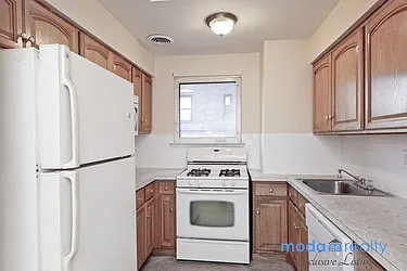 Rented by Moda Realty