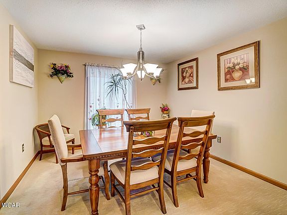 3rd image of 2126 Larkspur Dr