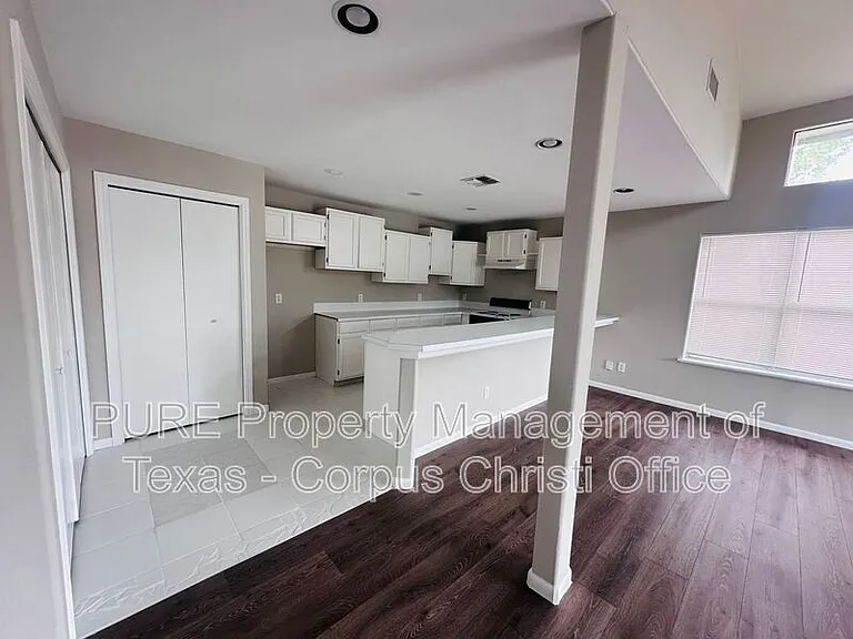4006 Panama Dr — Photo 4