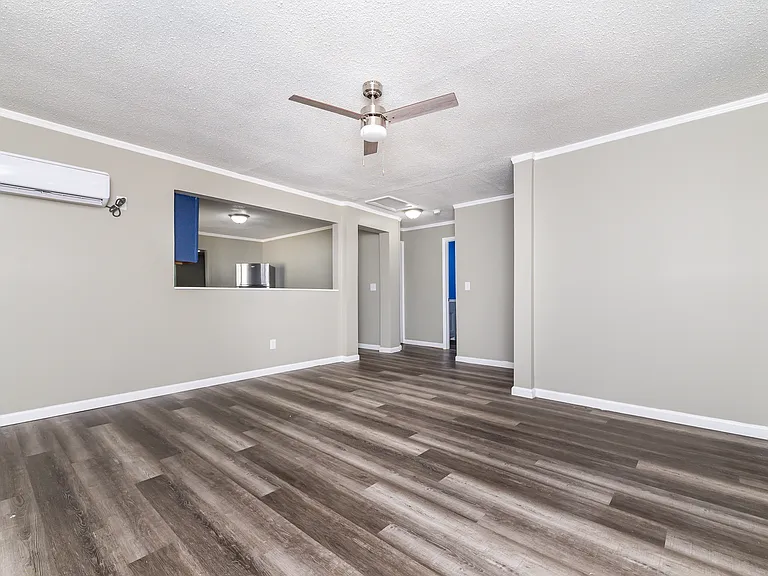 506 Plain St — Photo 15