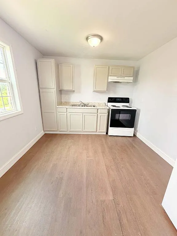 118 Salter Rd, apt 4 — Photo 4