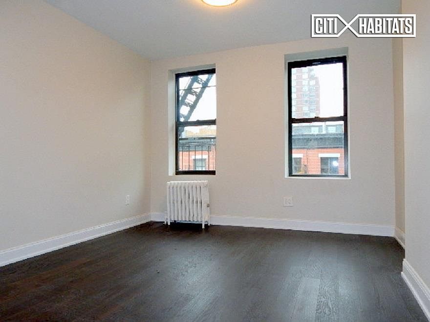 2nd image of 256 W 15th St APT 4FE