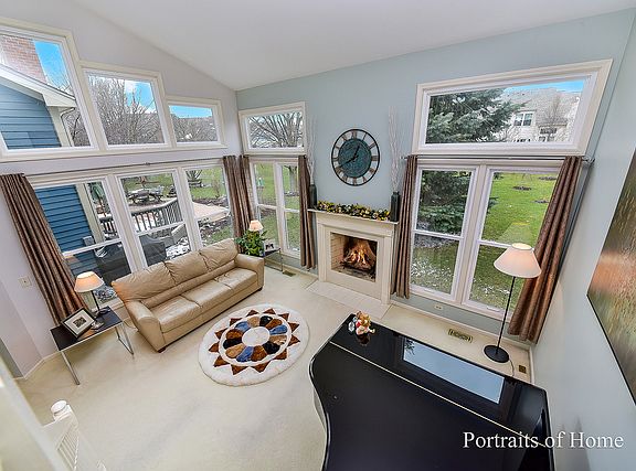 4th image of 1105 Tennyson Ln #1105