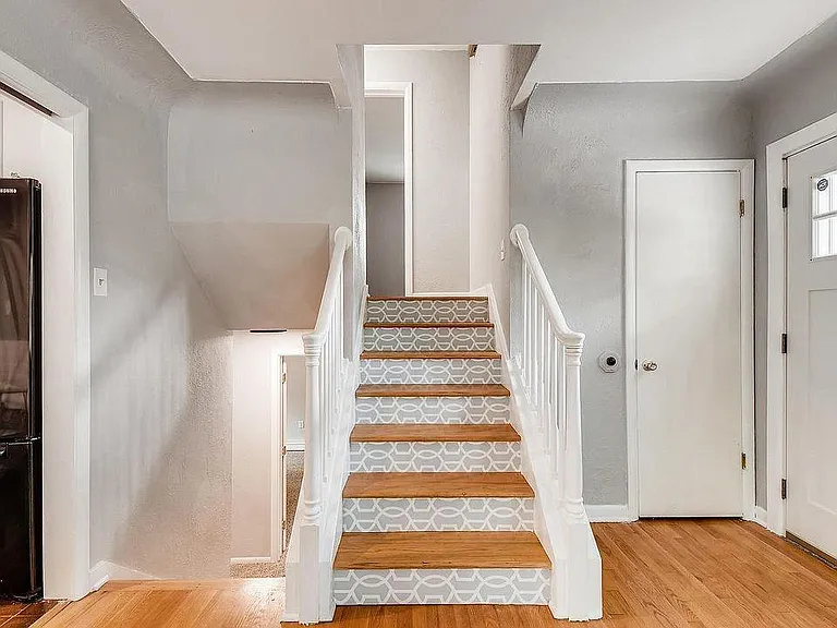 Stairs to upstairs bedrooms