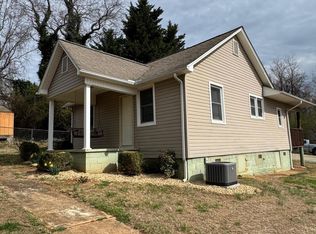 595 Orchard Ave, Rocky Mount, VA 24151