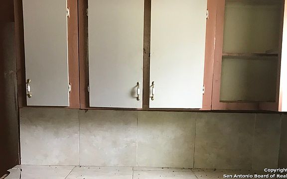 3rd image of 1030 Virginia Blvd